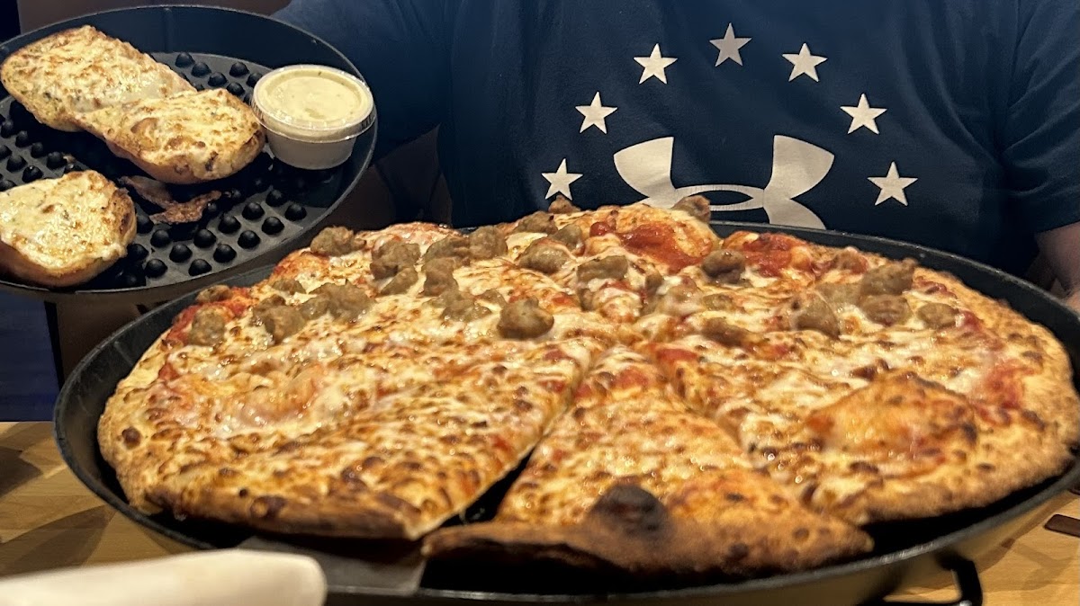 Noble Roman's Craft Pizza & Pub-3